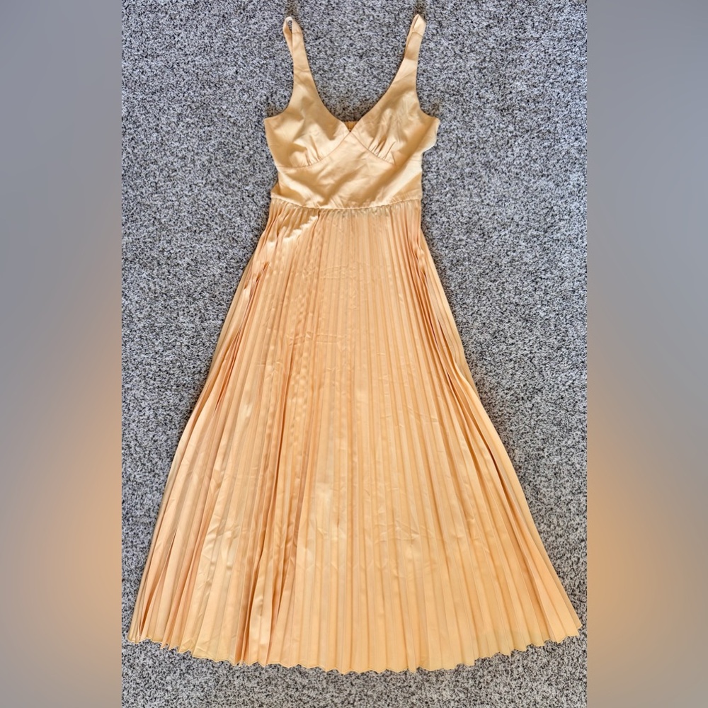 Butter Yellow Pleated Midi Dress Open Back Wedding Guest Size Medium